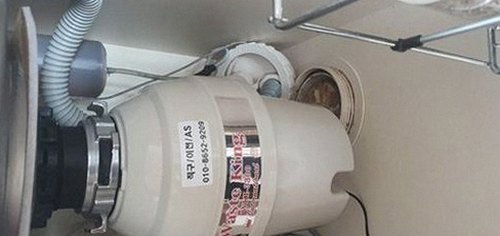 계동 하수구막힘 배수구 망과 기록 메모를 함께 둔 일상 관리 모습